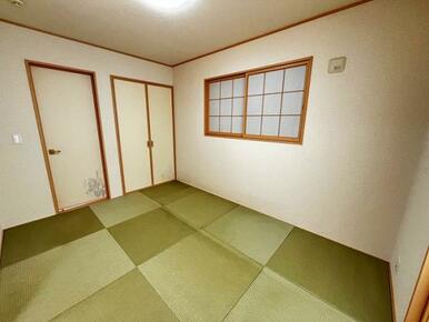 「和室」二面採光で日当たり良好