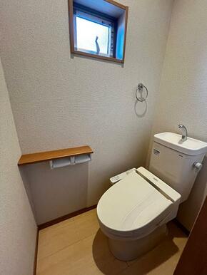 「トイレ」2階トイレ