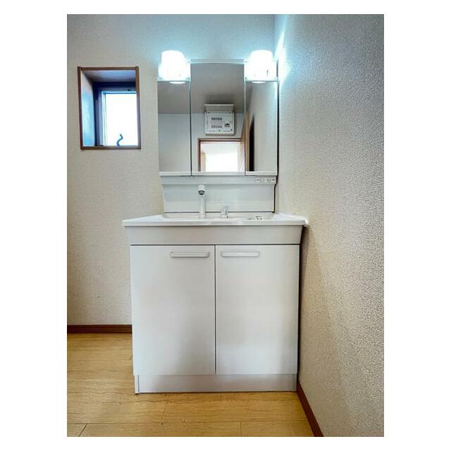 「洗面脱衣室」三面鏡洗面台、クリーニング済み