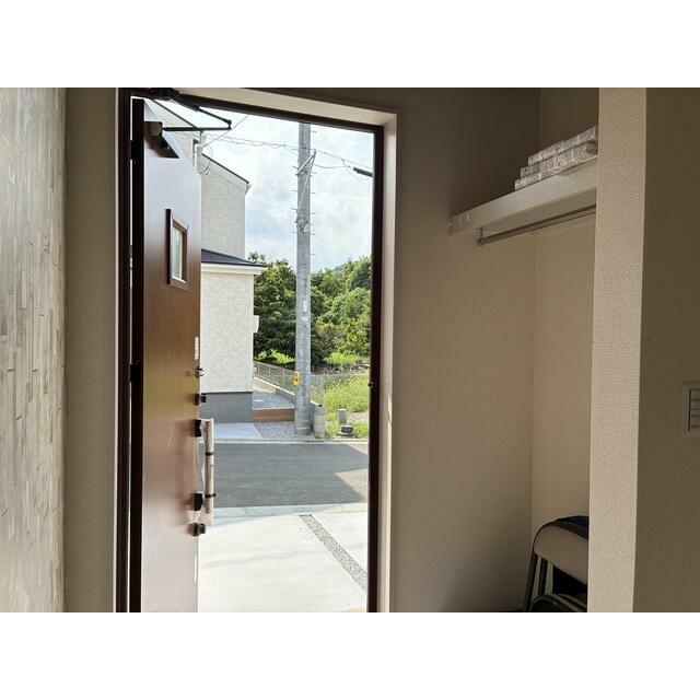 賢く収納しながら季節ごとの装いを楽しみたい（8号棟）