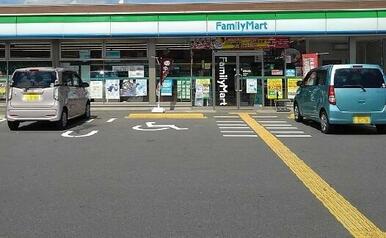 ファミリーマート滑川羽尾店