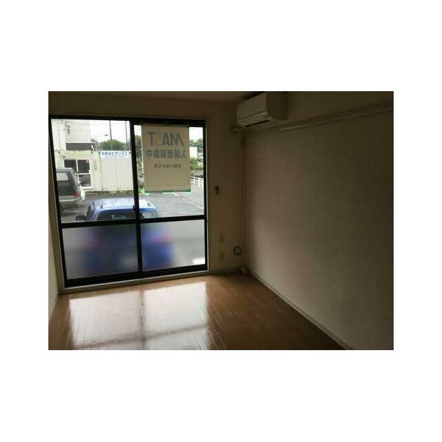 洋室・掃出し窓