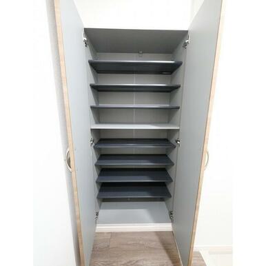 シューズボックス