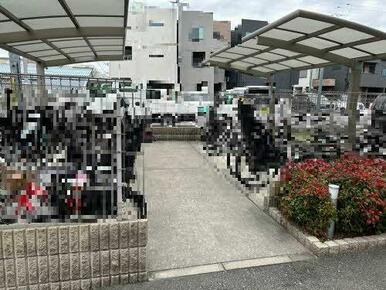 入居者様専用屋根付き駐輪場です。