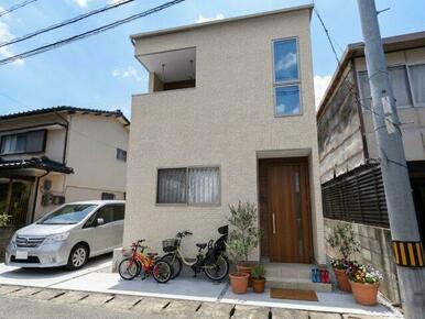 間取りは3LDKとプライベートスペースを確保しつつ、家族団らんもできる住まいです♪※完成予想図