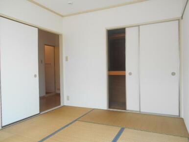 ゆったりとした6帖の和室