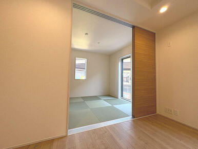 リビング脇和室4.5帖