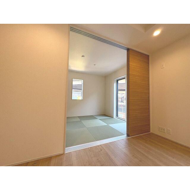 リビング脇和室4.5帖