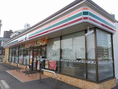 セブンイレブン　宇多津町浜二番丁店