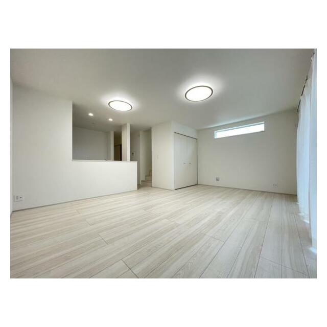 ゆとりある広さと明るさでホッとくつろげるスペースになっています！