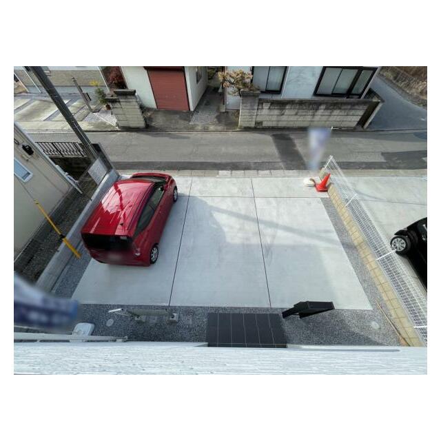 カースペース3台！並列駐車もできます！親戚や友人が遊びに来ても安心♪急な来客にも対応できますね＾＾