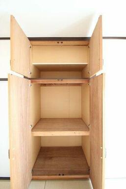※同建物ほかのお部屋の写真です。