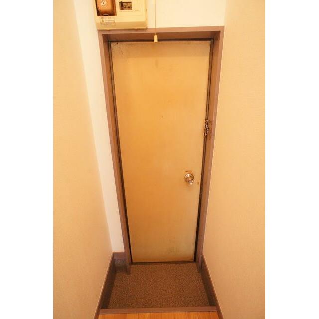 すっきりシンプルな玄関スペースです！