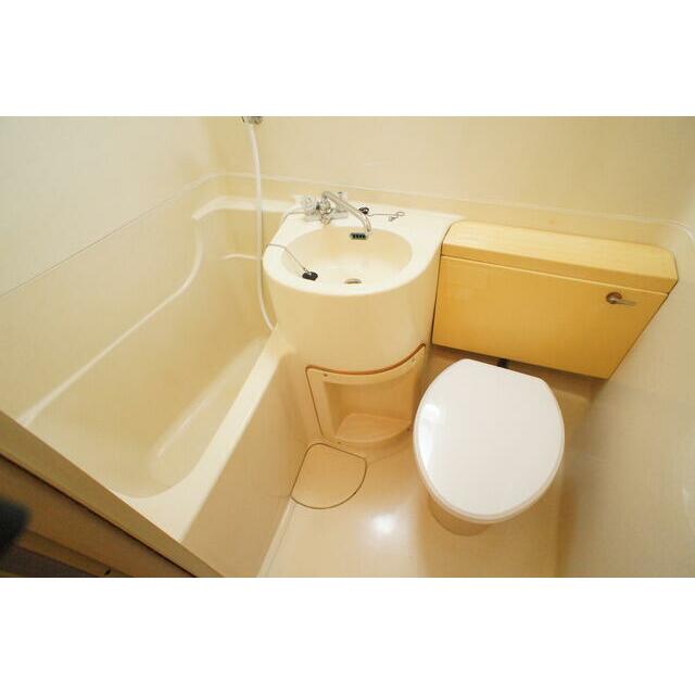 お掃除しやすい☆洗面台付き３点ユニットです☆