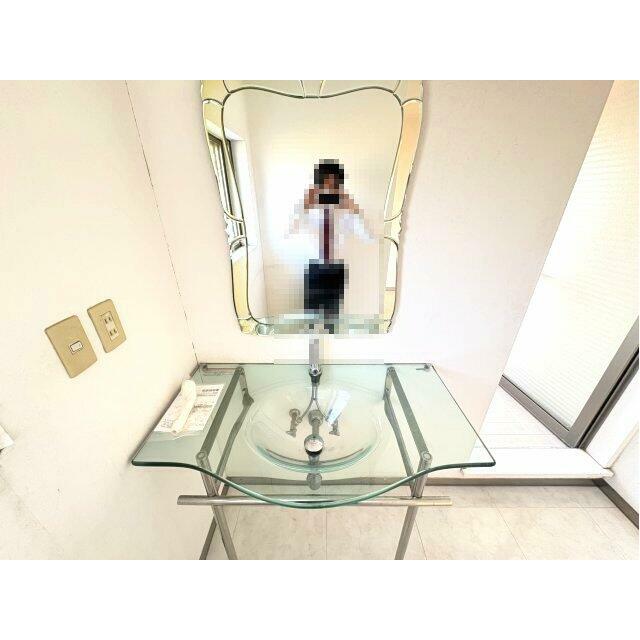 明るい洗面所です