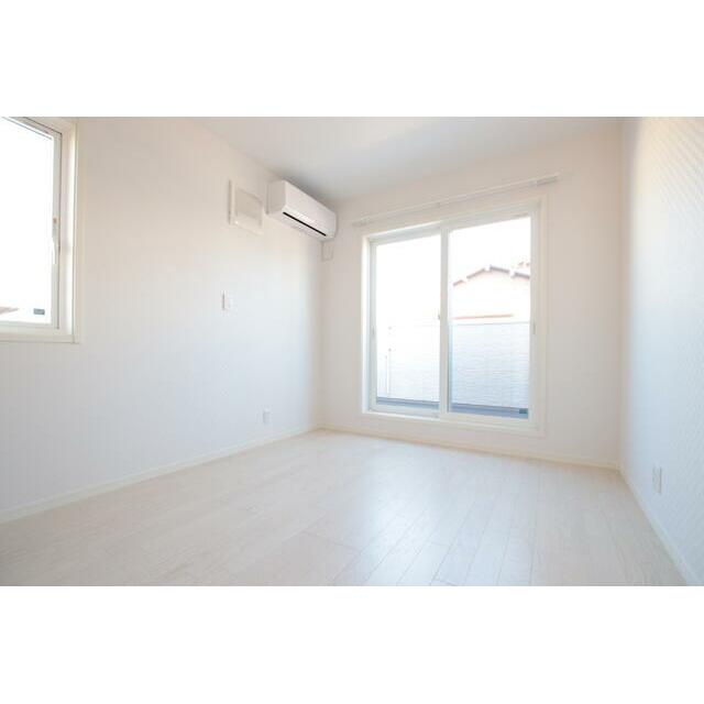 【参考写真】2階5.2帖洋室です！