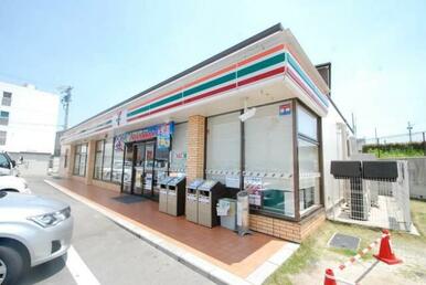 セブンイレブン名古屋下志段味店