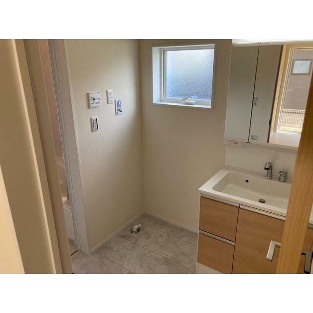 洗面台で帰宅後のリセットタイム（4号棟）