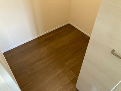 「今日は何着ていこう？」そんな楽しみを味わえる暮らし（2号棟）