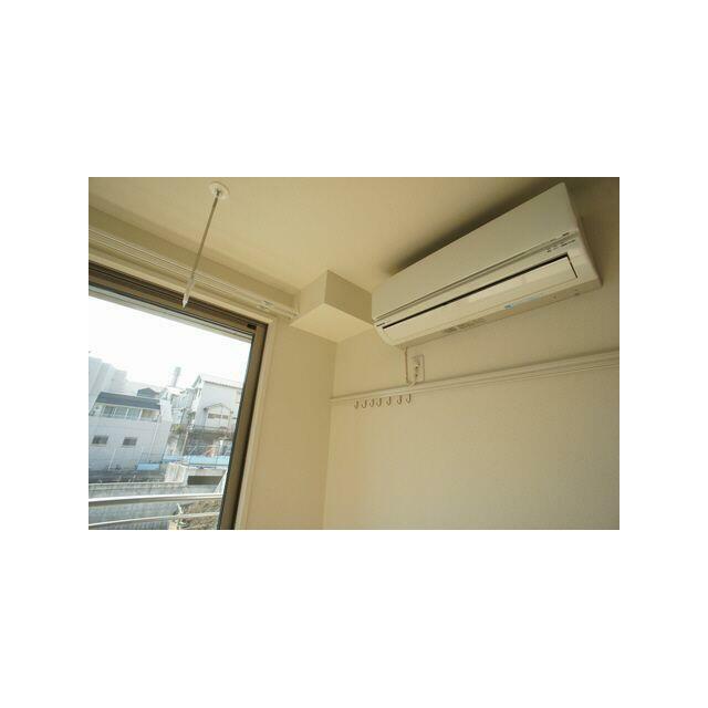 雨の日にうれしい室内物干フック♪