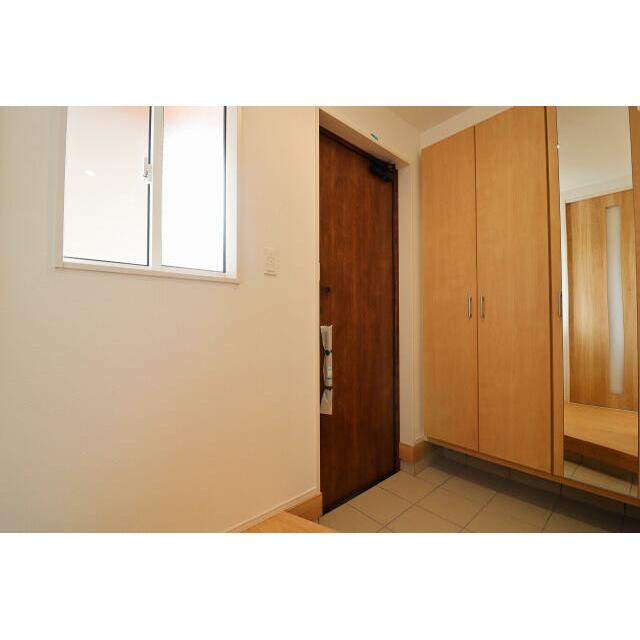 (1)号棟 玄関