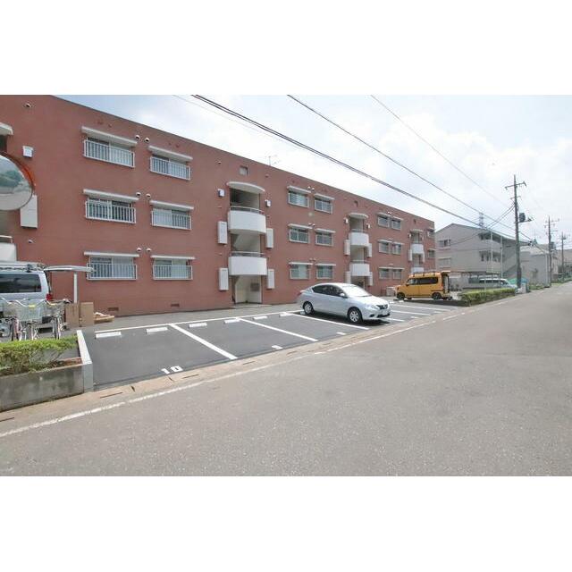 駐車場はバルコニー側にもございます！※要空き確認