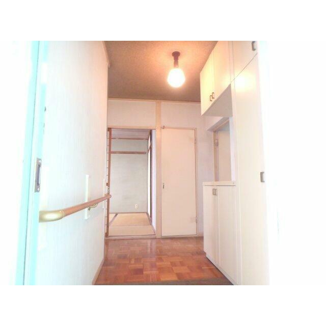 ゆったりとした玄関です