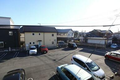 ベランダからの風景・広々しています