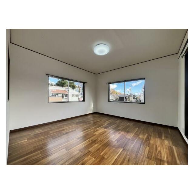 直接バルコニーに出られるので、洗濯物も楽々＾＾