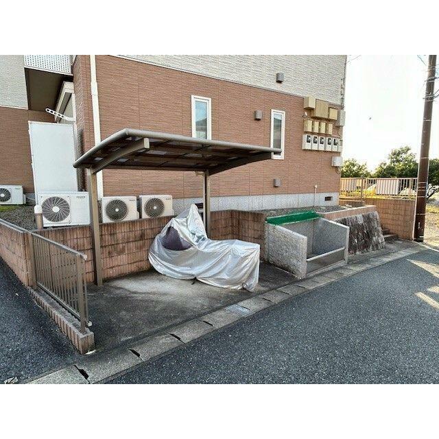 駐輪場・ゴミ置き場もございます
