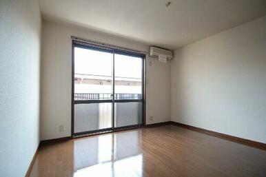 ６．５帖の洋室　エアコン１台付