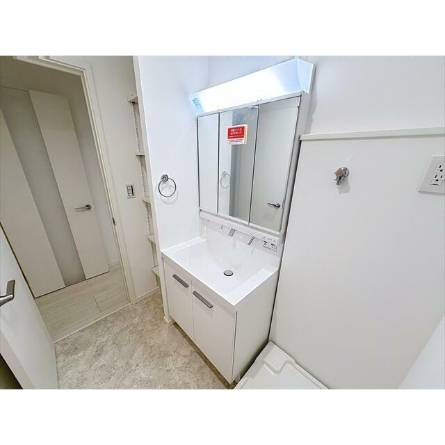 身支度に便利な洗髪洗面化粧台