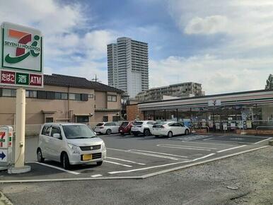 セブンイレブン越ヶ谷３丁目店