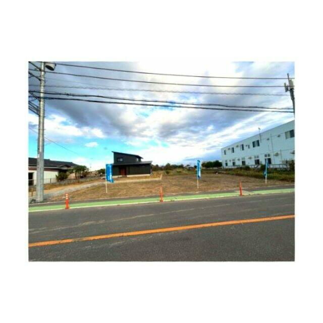 敷地面積約297.9㎡の広々とした敷地です