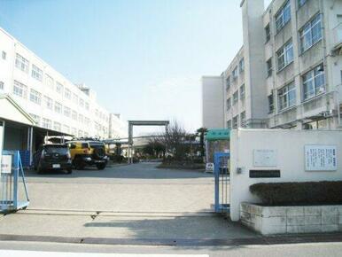 高槻市立北大冠小学校