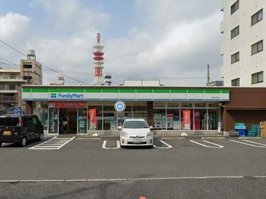 ファミリーマート　小倉中津口店