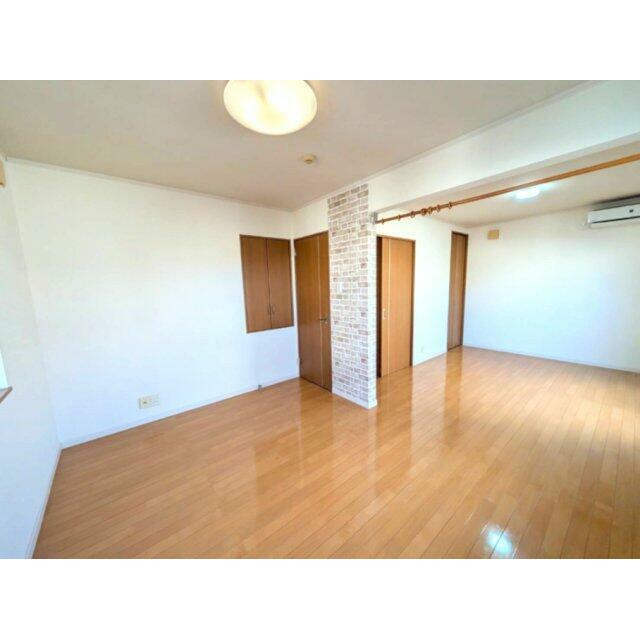 2F洋室（2分割可能）