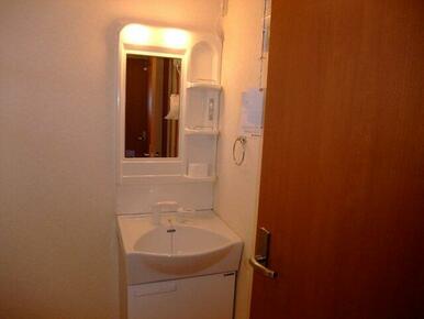 洗髪洗面化粧台