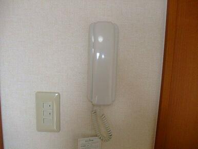 インターホン