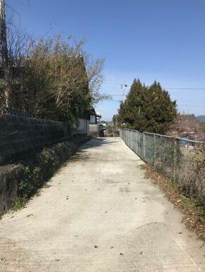 ☆前面道路も広々☆