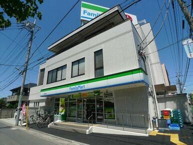 【コンビニ（２４ｈ）ファミリーマート】徒歩４分（２７０ｍ）急なお買い物も２４時間なら安心ですね！宮…