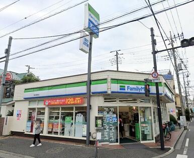 ファミリーマート東伏見駅前店