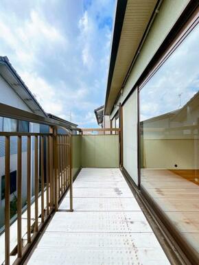 「南側バルコニー」日当たり良好です。