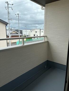 自宅で気分のスイッチを切り替えるならバルコニーがおすすめ！（3号棟）