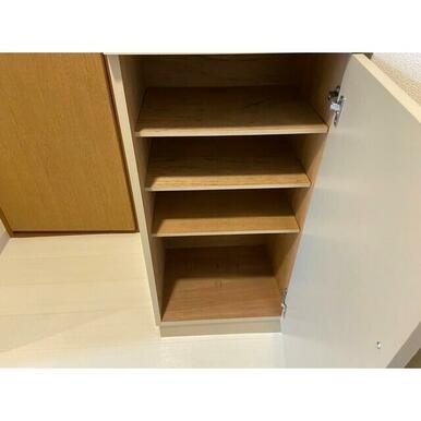 シューズボックス