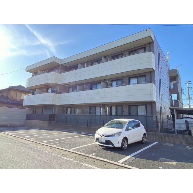 敷地内駐車場、別途契約月額８，８００円（税込）※空き要確認※