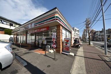 セブンイレブン横須賀金谷店