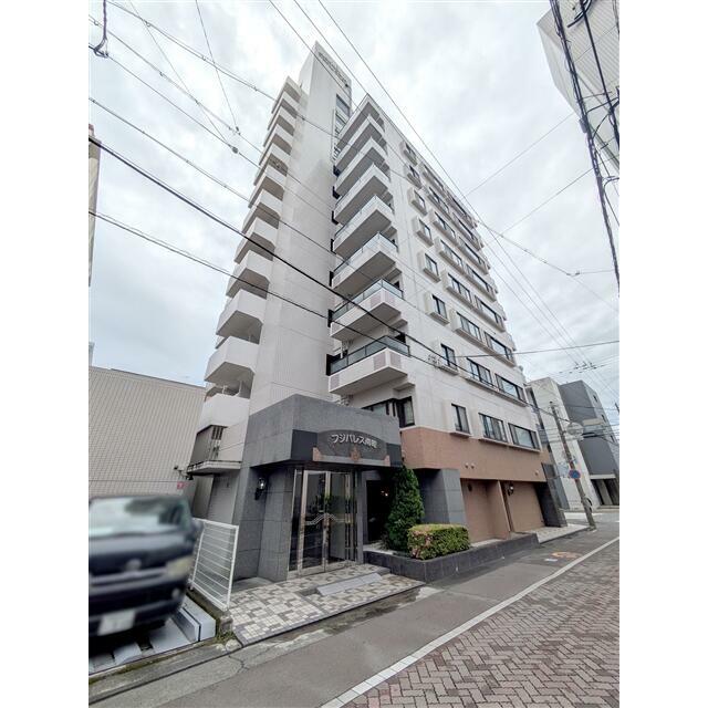 JR静岡駅まで徒歩5分の好立地です。