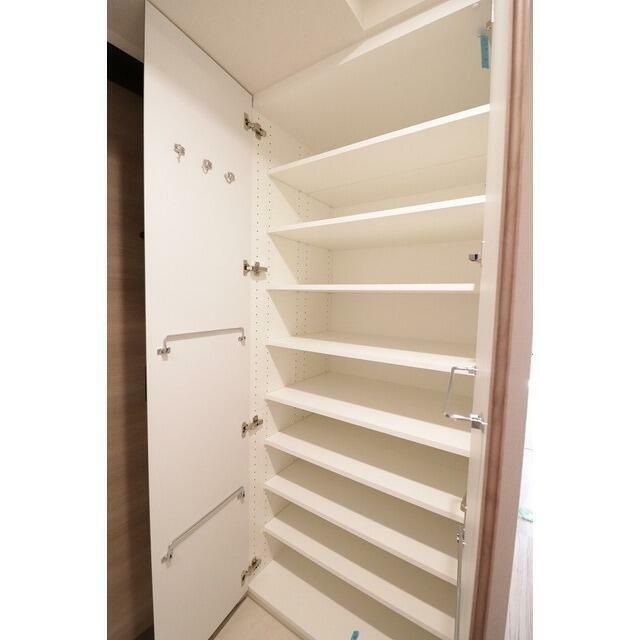 シューズボックス