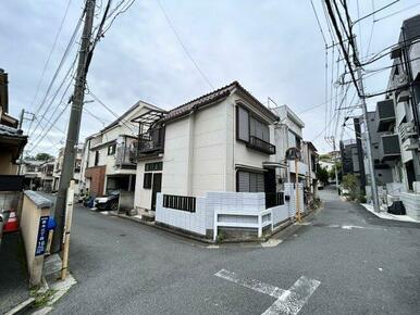 お買物施設等徒歩圏内にあり、生活便利な立地です♪